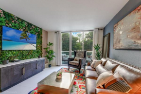Beachfront Oasis in Sunny Isles 3BR, Pool & Tennis
